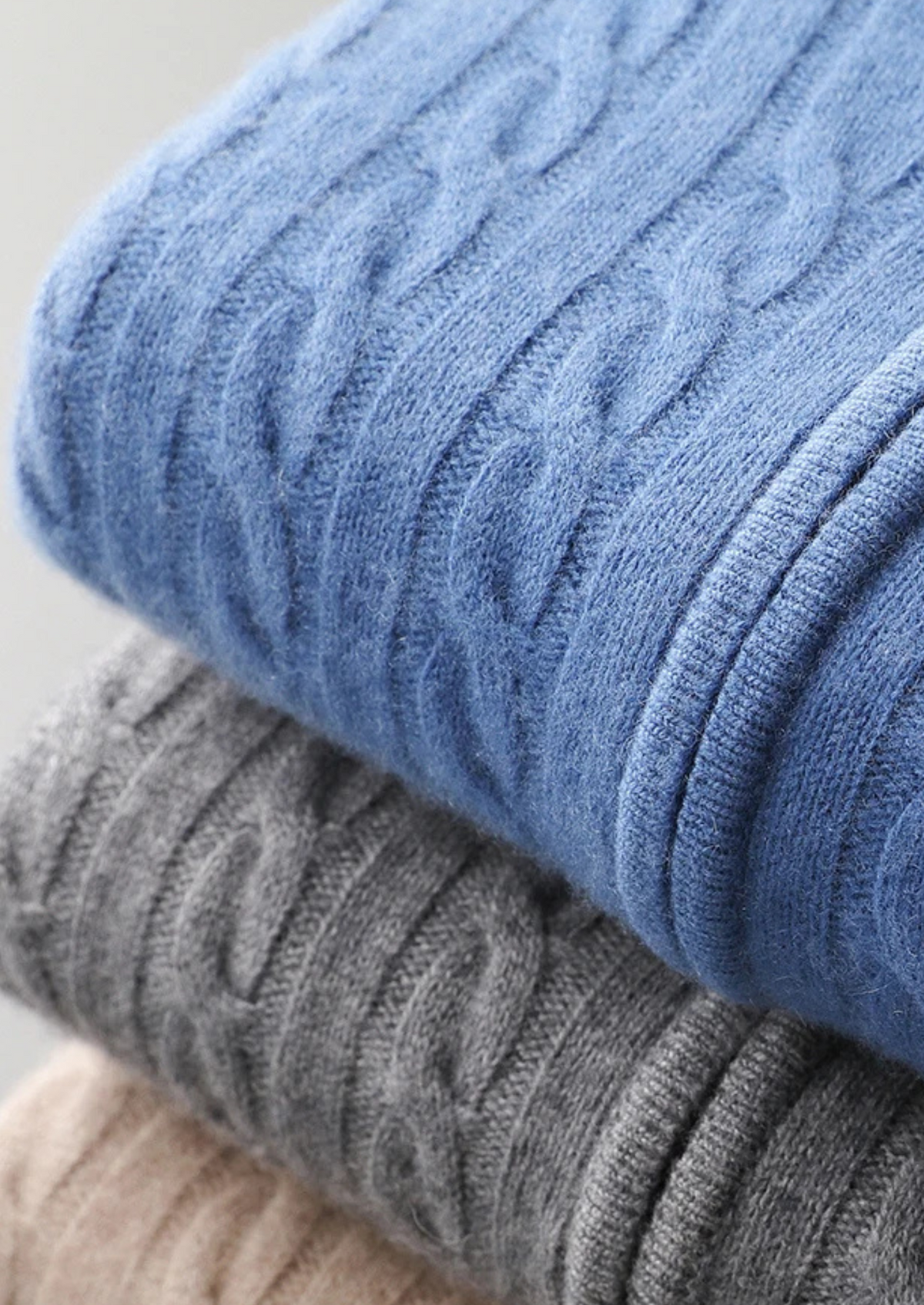 Premium Cashmere Cable Knit Zipper Hoodie | Auremmont