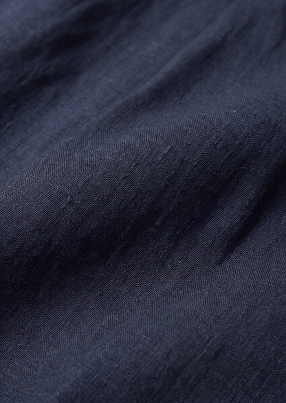 Navy Blue Pleated Linen Seaside Shorts | Auremmont