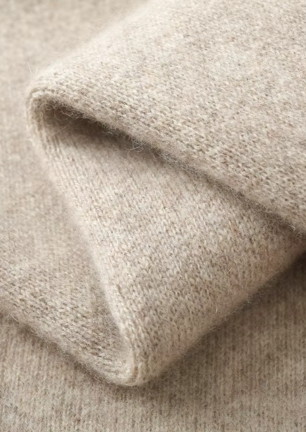 Pure Extra-Fine Merino Wool V-Neck Cardigan | Auremmont