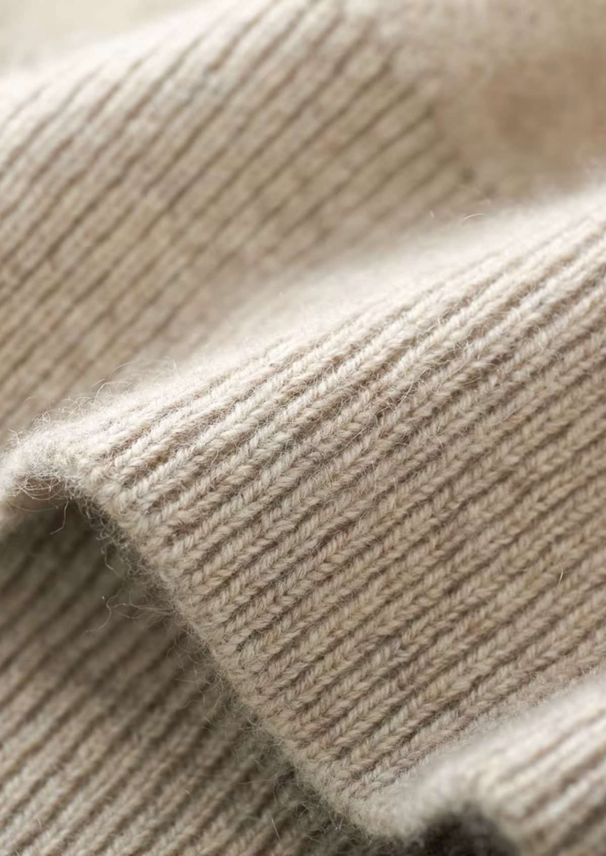 Pure Extra-Fine Merino Wool V-Neck Cardigan | Auremmont