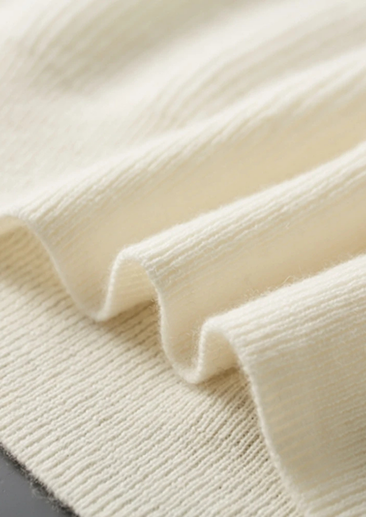 Premium Cashmere Classic Ribbed Henley Sweater | Auremmont