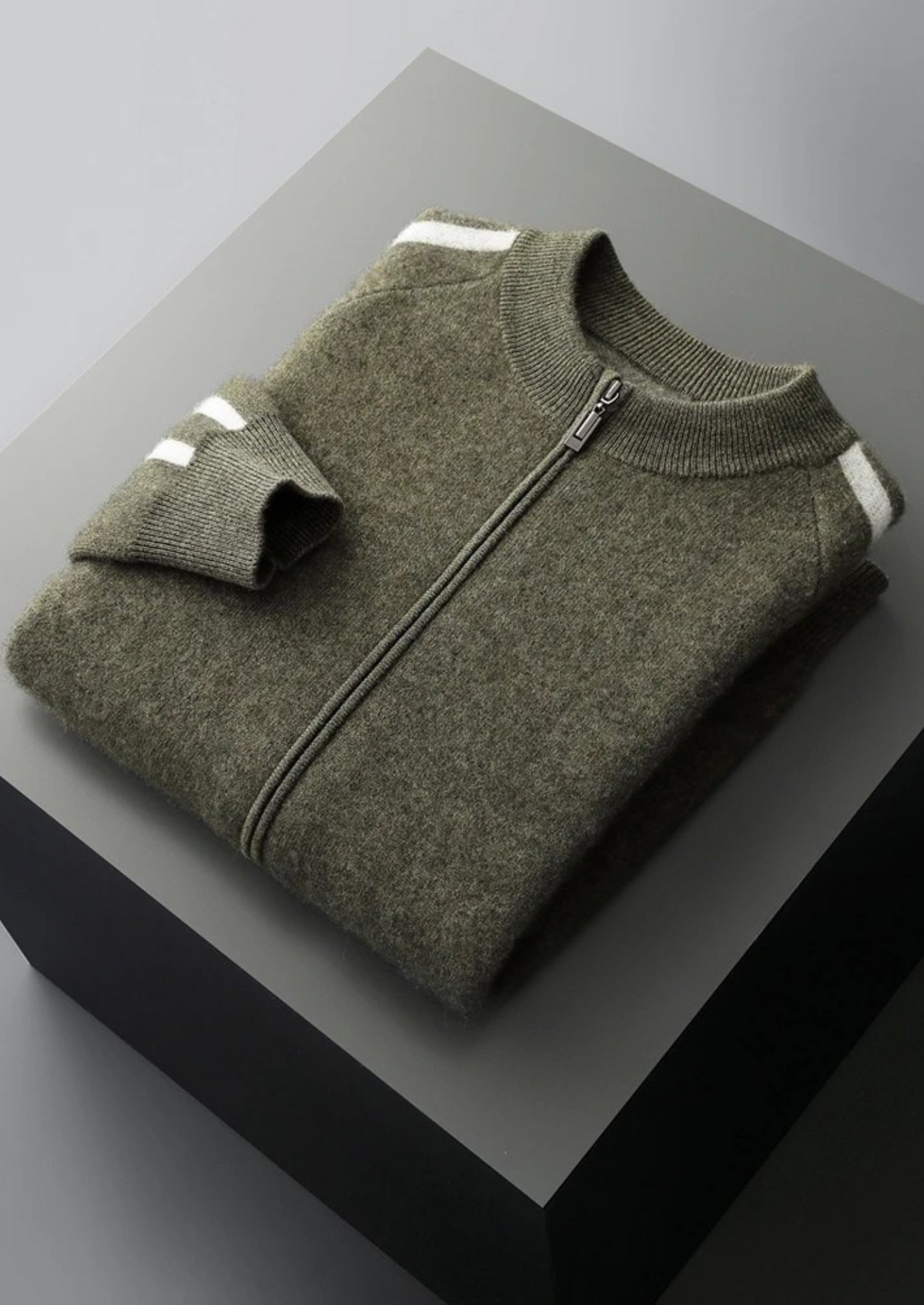Pure Extra-Fine Merino Wool Striped Cardigan | Auremmont