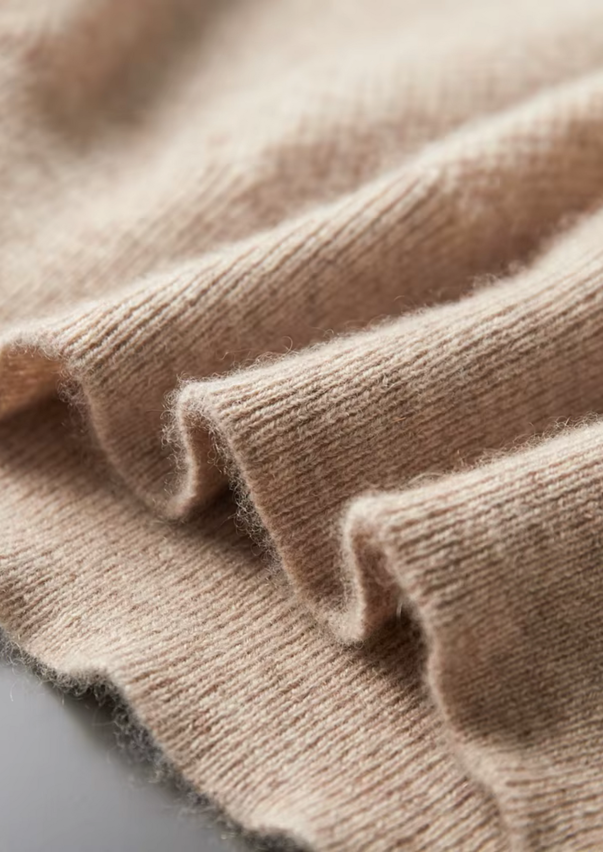 Premium Cashmere Classic Henley Sweater | Auremmont