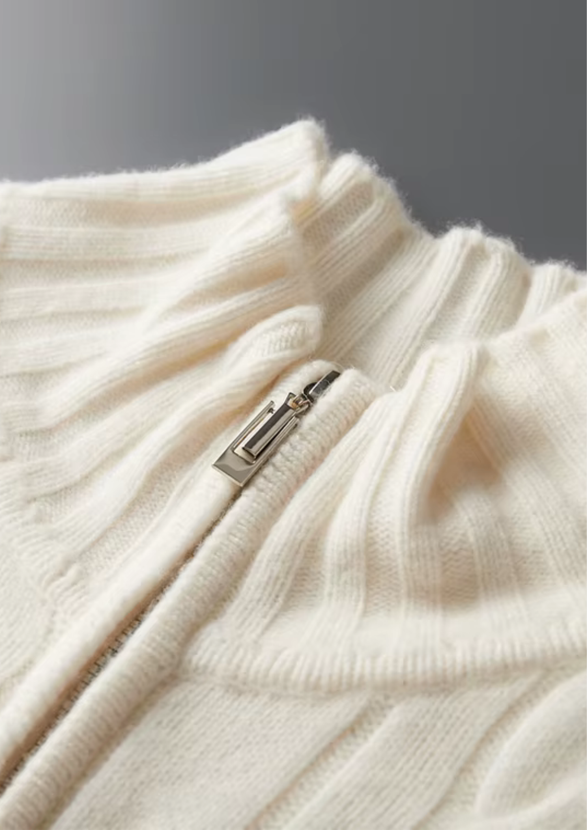 Pure Extra-Fine Merino Wool Dual-Zip Cable Cardigan | Auremmont