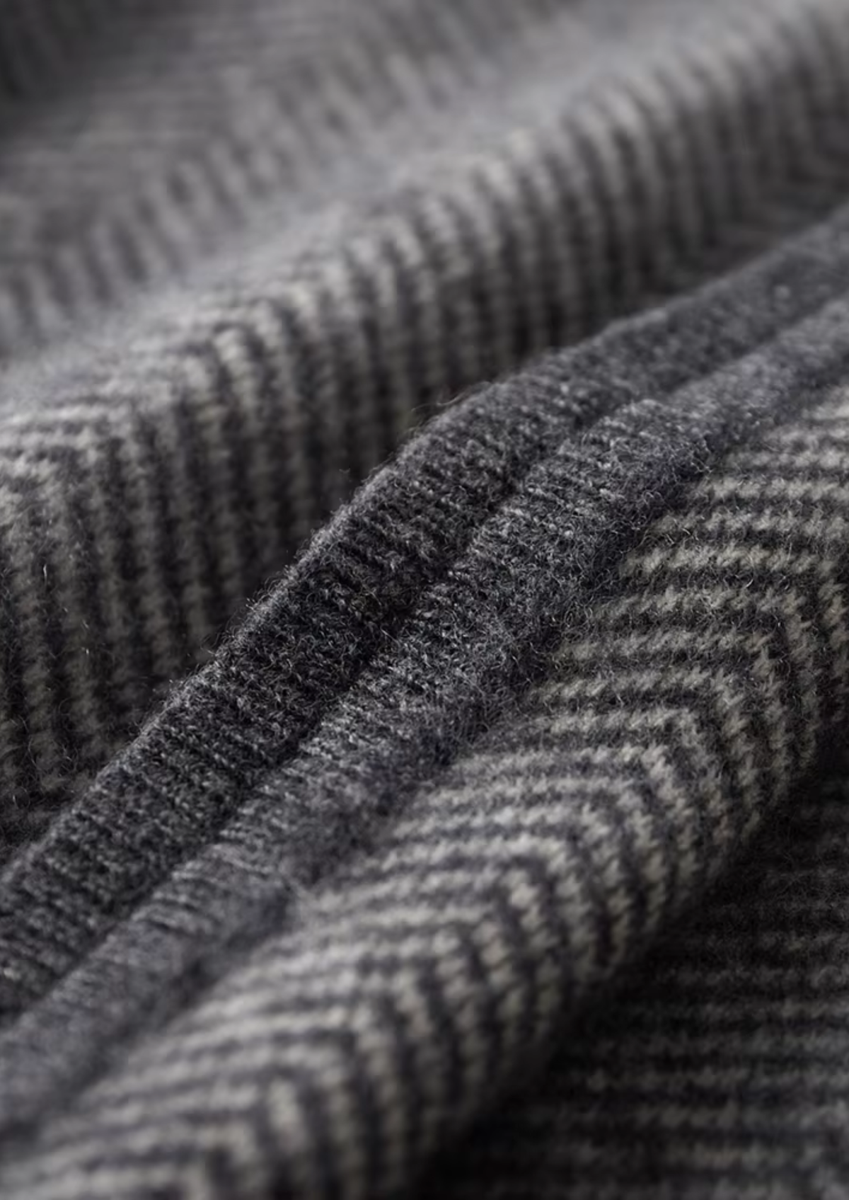 Pure Extra-Fine Merino Wool Gray Herringbone Set | Auremmont