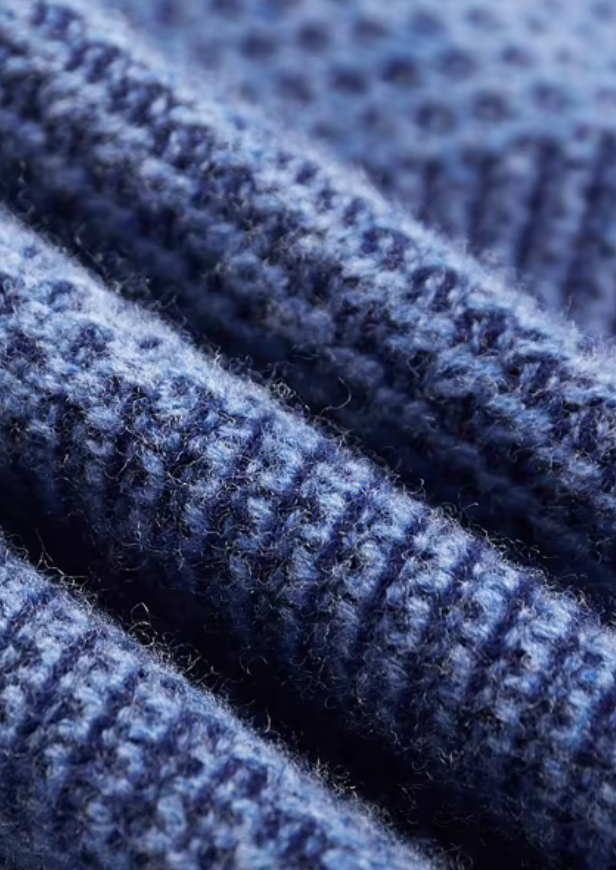 Pure Extra-Fine Merino Wool Two Tone Patterned Mockneck | Auremmont