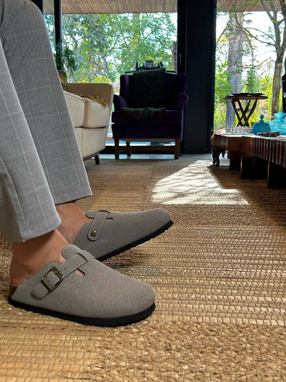 Auremmont Suede Boston Clogs - Light Grey