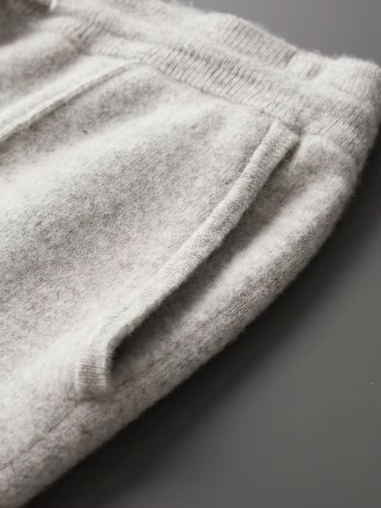 Pure Extra-Fine Merino Wool Leisure Trousers | Auremmont