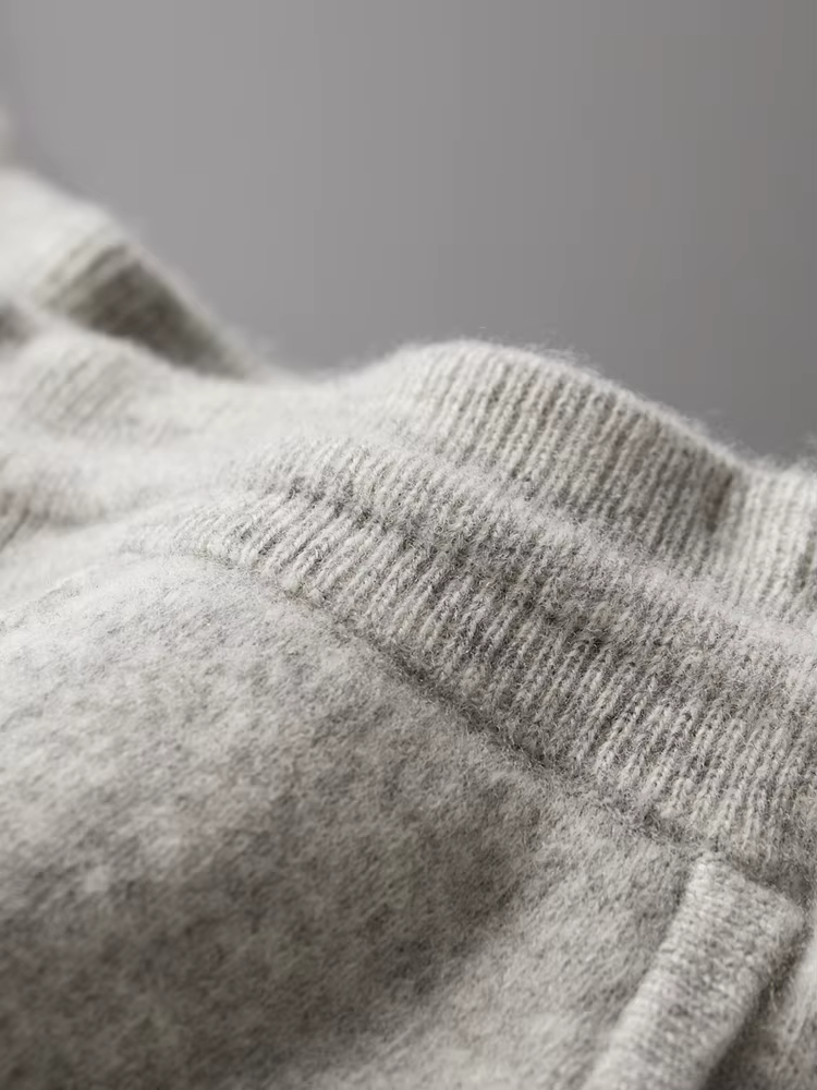 Pure Extra-Fine Merino Wool Leisure Trousers | Auremmont